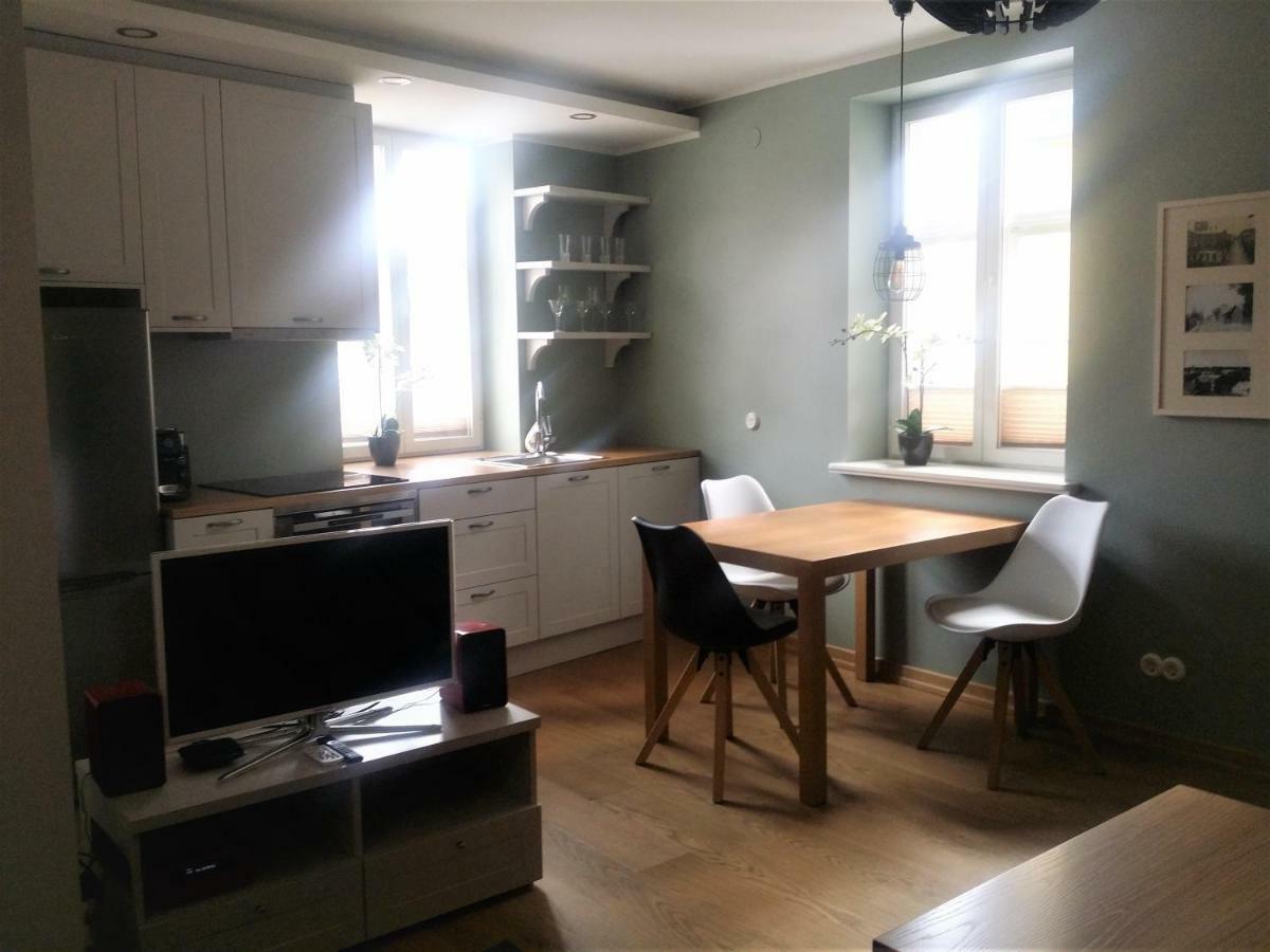 Silbernagel Apartment Курессааре Екстер'єр фото