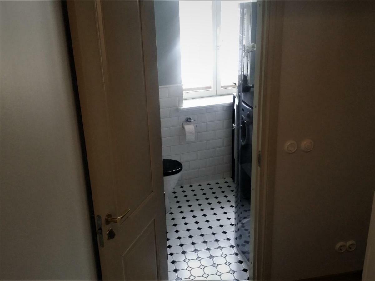 Silbernagel Apartment Курессааре Екстер'єр фото