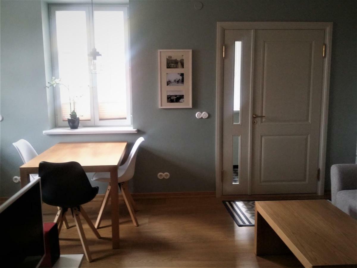 Silbernagel Apartment Курессааре Екстер'єр фото